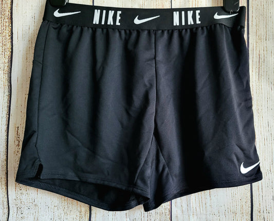Kids Black Nike Dri-Fit Training Shorts- size Large