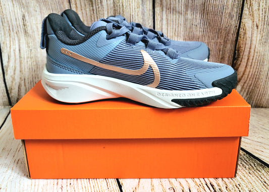 Nike Star Runner Trainers in Blue and Silver- Kids Size 12