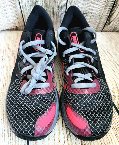 Nike Renew Elevate 2 Trainers- size 10