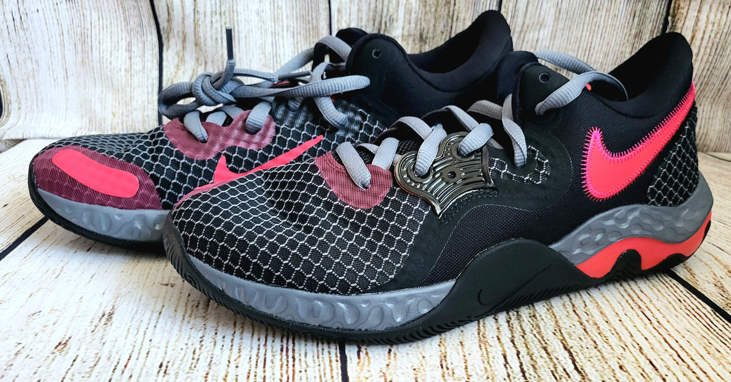 Nike Renew Elevate 2 Trainers- size 10